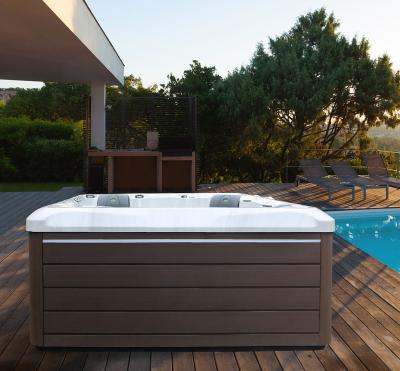 China Freestanding Outdoor Whirlpool Massage Bathtub Spa Tub for sale