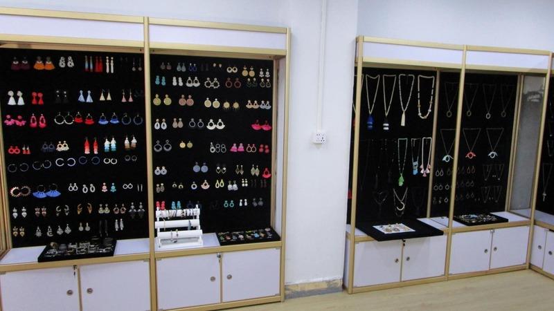 Verified China supplier - Dongguan Kingman Metal Jewelry Co., Ltd.