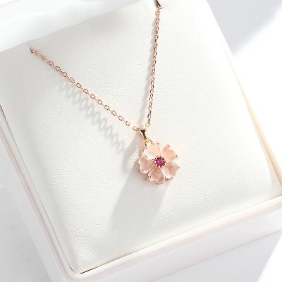 China Women Environmentally Friendly 925 Sterling Silver Natural Rose Quartz Necklace Flower Clavicle Chain Pendant Necklace for sale