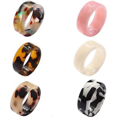 China Colorful Resin Band Floral Acrylic Rings Wedding Environmental Friendly Resin Rings Vintage Wedding Rings For Women for sale