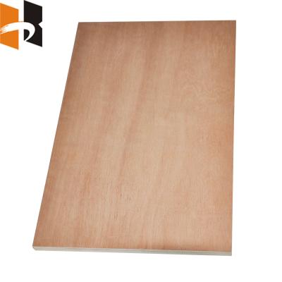 China Cabinet Grade / Furniture Grade / Natural Pencil Red Cedar Commercial Plywood Interior Decoration Use Ordinary Grade Te koop