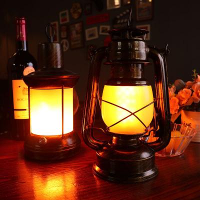 China Modern Outdoor Retro Lantern Outdoor Camping Lamp Led Rechargeable Bar Table Lamp Personality Clear Space Bar Table Lamp for sale