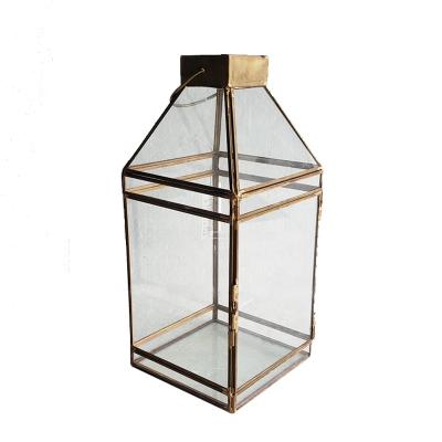 China Home Decoration Candle Holders Geometric Clear Glass Lantern For Centerpieces for sale