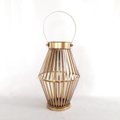 China Golden Home Outdoor Lantern Metal Decoration Home Garden Decorative Solar Lantern With High Quality for sale