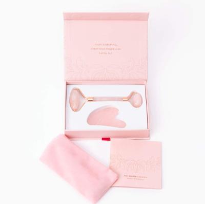 China Luxury Anti Aging Face Firming Tool Kit Non-grit Rose Quartz Jade Roller and Gua Sha à venda