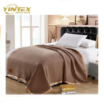 China Anti-pilling cheap hotel used fluffy 100% wool blanket for sale