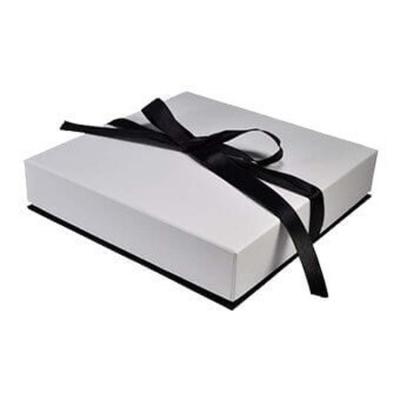 China bespoke flower packaging paper box with ribbon handle  luxury flower gift box for sale