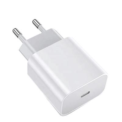 China UniversalÂ   20W PD Fast Wall Mobile Charger For iPhone 13 Charger USB Cable Charger for sale