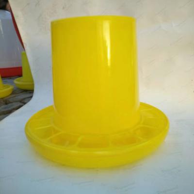 China Long life-sapn poultry feeder drinking water bucket chicken feeders and drinkers for poultry for sale