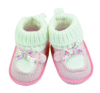 China Baby boy flats and handmade knitted baby slippers and crochet booties for sale