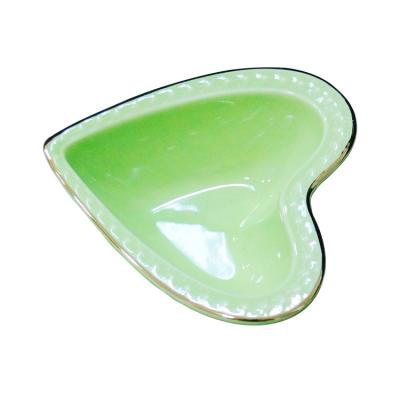 China Sustainable Kitchen Supplies Health Gree Porcelain Heart Shaped Snack Bowl for sale