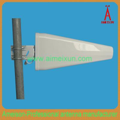 China 4g LTE Directonal Logarithmic Periodic DAS Yagi Antenna 698 - 2700 MHz 10/11 dBi for sale