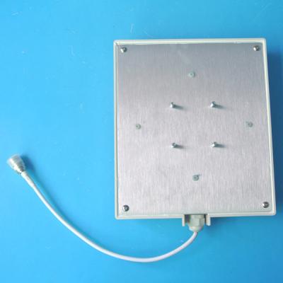 China Outdoor 10dBi Flat Panel 1.2ghz Patch Antenna Vertical Polarization for sale