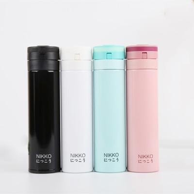 China Sustainable Modern Vacuum Insulated Double Wall 18/8 Stainless Steel Water Bottle With Custom Logo Private Label for sale