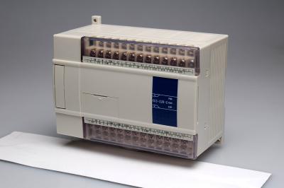 China 24 digitale I/O Programmeerbare PLC van het Logicacontrolemechanisme Relais en Transistoroutput Te koop