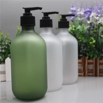 China Cosmetic Bottle Shampoo Plastic Bottle 500ml Frosted Round Shoulder Shower Bath Lotion Bottle for sale