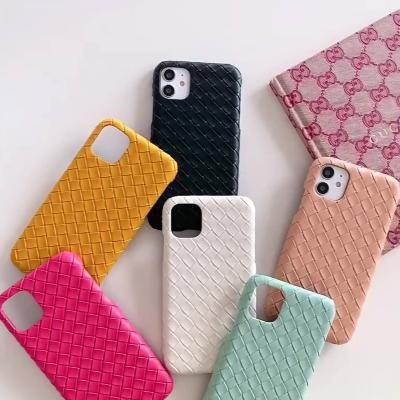 China Luxury Shockproof Fancy Design Mobile Phone Case For Iphone X XR 11 12 13 pro 14 Max With Knitting Pattern for sale