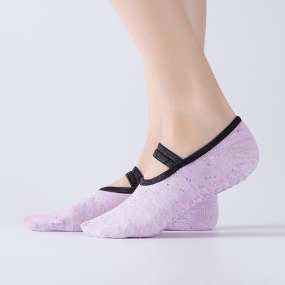 China XIANGHUI Selling Women Fashion Women Pilates Dance Ballet Sliver Breathable Custom Hot Wholesale Anti Slip Yoga Grip Socks for sale