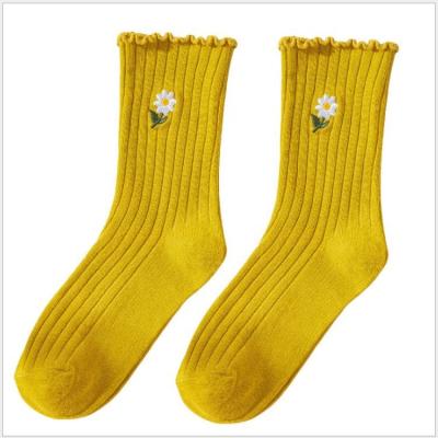 China Anti-Fault Cute Women's Tube Soft Socks Style Cotton Crew Socks Flower Embroidery Mushroom Side Socks for sale