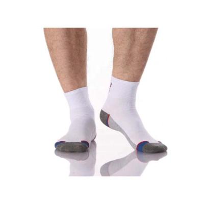 China Wholesale men's cotton antibacterial sports white and black socks/men sports socks for sale