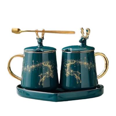 China Viable Luxury Gold Decal Green Glazed Ceramic Coffee Mug With Lid Couples Mug Set Couples Mug Design Set for sale