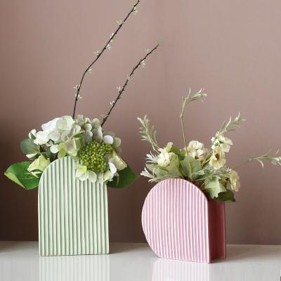 China Matte Delicate Ceramic Fashionable Home Decorative Flower Vase Flower Vase Decoration Ceramic Artifact Vases Small for sale