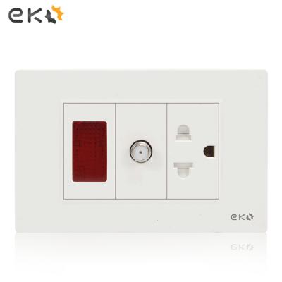 China Easy Installation Factory Directly Shipped US Standard Remote Control Power Wall Switch Smart Light Socket for sale