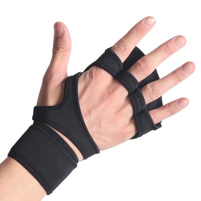 China High Quality Comfortable Breathable Fitness Weightlifting Grip Gym Gloves For Workout Men Protective Palm Cross Training Gloves for sale