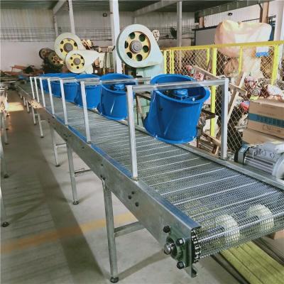 China Heat Resistant Wire Mesh Belt Conveyor With Fans for Cooling Drying Production Line for sale