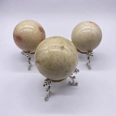 China Wholesale Natural Feng Shui Crystals Healing Stone Moonstone Ball Spheres for Decoration feng shui for sale