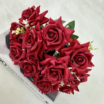 China 11 Durable Rose Wholesale Price Main White Rose Flowers Artificial Decoration For Wedding for sale