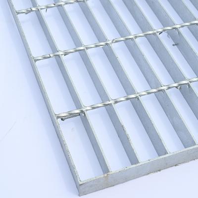 China Traditional Outdoor stairs and stair treads steel grating      drain floor grating for sale