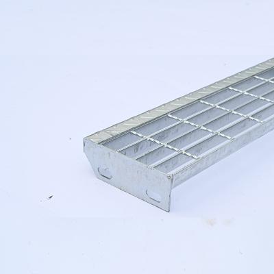 China Traditional Factory Sell Directly  steel grating walkway platform    drain floor grating    stair treads steel grating for sale