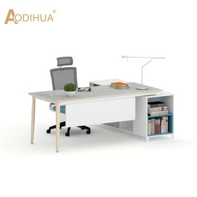 China Modern Modern Supervisor Workstation Office Manager Office Computer Table Work Area for sale