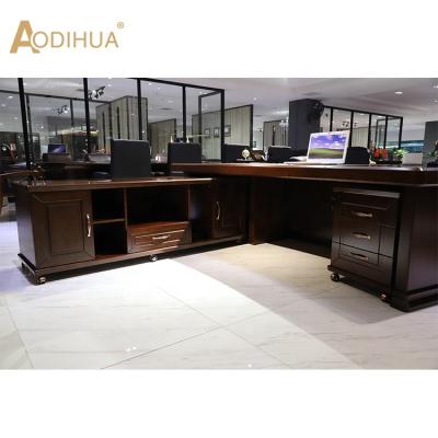 China Expandable Classic Director Boss Big Desk L Shape Desk Table Executive Office Furniture for sale