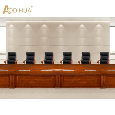 China Hot Selling Modern Design Office Meeting Table Meeting Room Conference Desk Extendable For Conference Room Furniture for sale