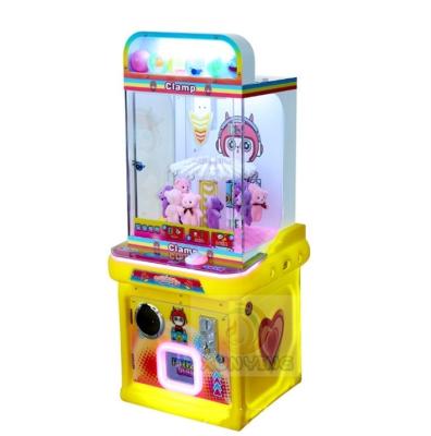 China Stuffed Animal Coin Operated Claw Machine Automatic Card Clip for sale