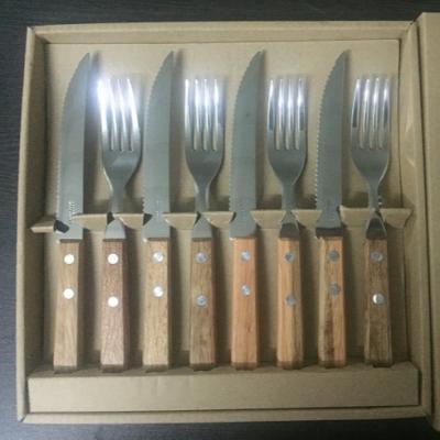 China Sustainable 8pcs Set Wooden Stainless Steel Handle Cutlery Set for sale