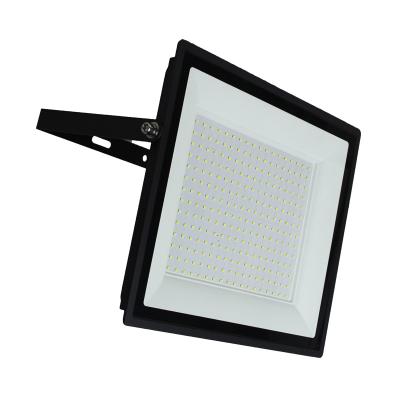 China Popular Commercial High Tech Sports Stadiums Energy Saving 2022 Outdoor Smart LED Led Slim Flood Light 400Watt RGB For Road for sale