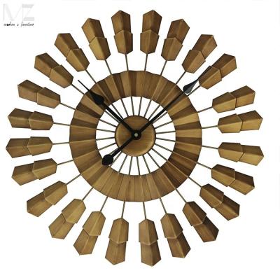 China Vintage Nordic Modern Oversized Antique Style European Decorate Peacock Metal Quartz Antique Brass Plated Large Round Wall Clock for sale