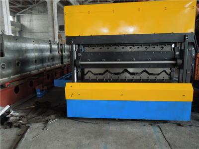 China Discontinuous Double Layer PU Sandwich Panel Machine with Pre - Heating for sale