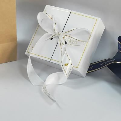 China Recycled Materials Custom Wedding Packaging Box For Dress for sale