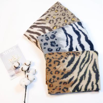 China Factory Wholesale Leopard Printing Cashmere Winter Thick Warm Cashmere Scarf Unique Warm Fashionable Scarf For Women for sale