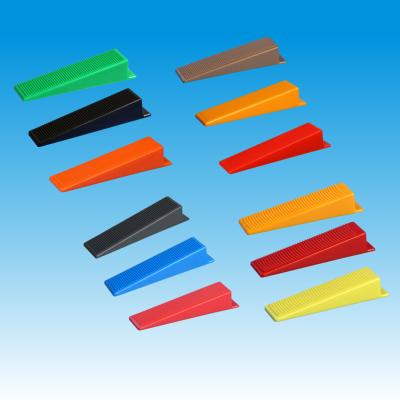 China Modern Plastic Wedge Ceramic Plastic Reusable Install Tools Tile Leveling System Spacer for sale