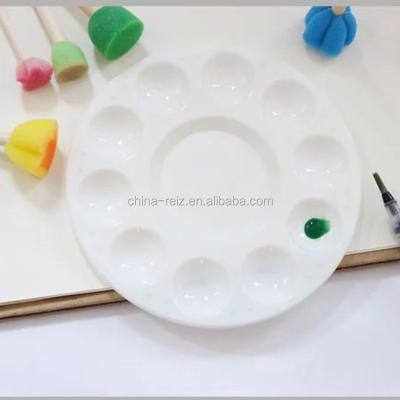 China Wells Round Palettes 11 White Watercolor Paint Plastic Oil Paint Palette Painting Tray Artist Craft Palettes for Kids Painting for sale