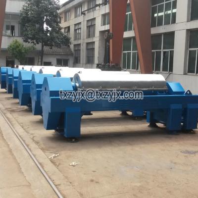 China Decanter Large Capacity Screw Centrifuge For Pigs and Cattle Manure for sale