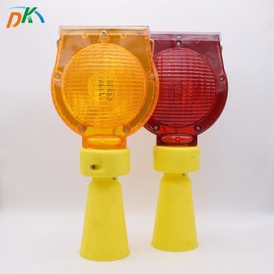 China PC Mask + Safety Light LED Amber Barricade Warning Light Solar Power Rechargeable PE Plastic Base Long Lifespan for sale