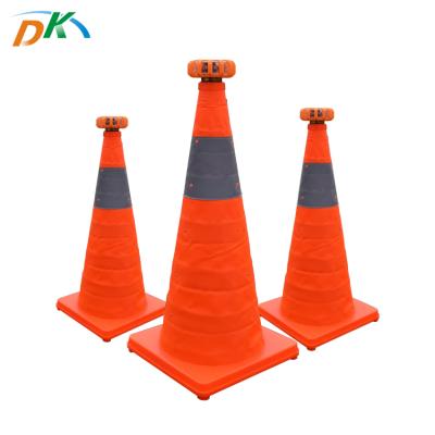 China Durable Folding Shine Construction Retractable Roadside Folding Cone Cone With Light for sale