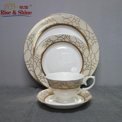 China Viable hot sale dinner set bone china luxury fine dinner set with gold decal printing ceramic dinner set decal homeware tableware for sale