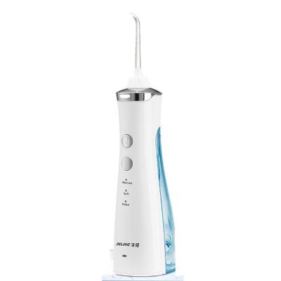 China 2022 Newest Oral Outdoor Chamber Use Dental Care Mini Cordless Water Flosser Teeth Filling Health USB For Irrigator for sale